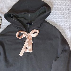 • Cropped Sweater •